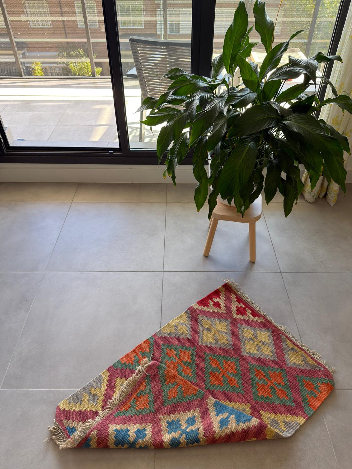 You can use both side of this natural rug